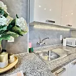 Torres De Yomely -y3a Apartment *