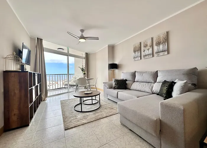 Torres De Yomely -y3a Playa de las Américas