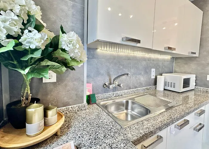 Torres De Yomely -y3a Apartment *