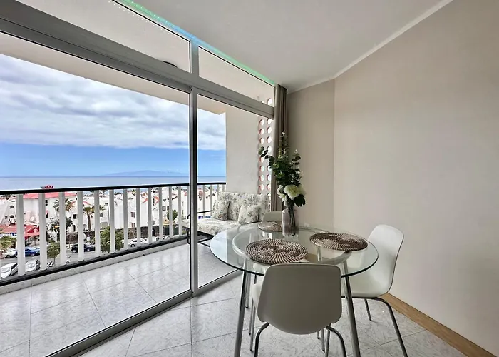 Torres De Yomely -y3a Playa de las Americas (Tenerife)